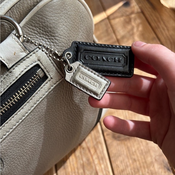 Coach “Laura” Bag F15176 - Picture 3 of 11